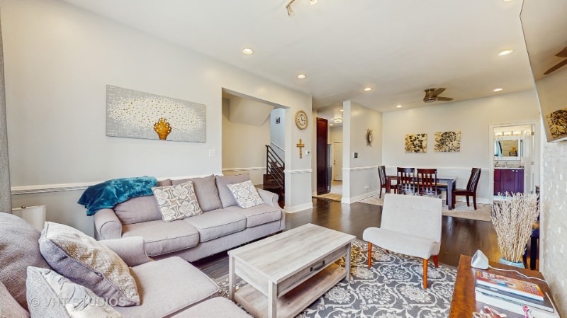 Building Photo - 8211 S Cornell Ave