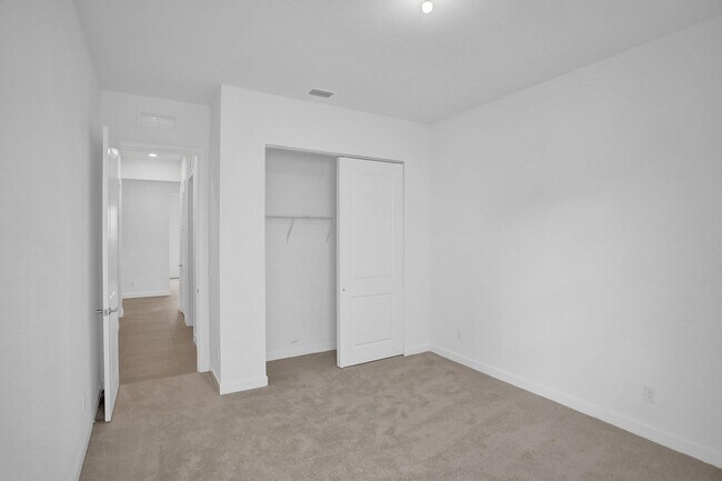 Building Photo - 19411 Broad Shore Walk