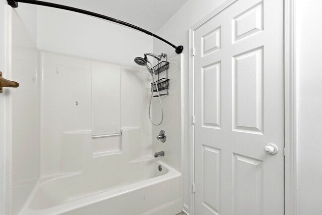 Building Photo - 3 Bedroom 2.5 Bathroom 1 car garage Single Family Home