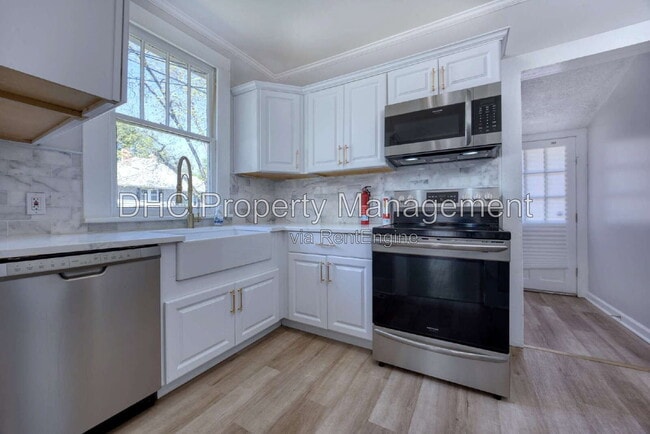 Building Photo - 3120 Pierpont Ave