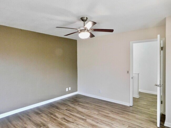 Building Photo - 4155 Turnberry Cir