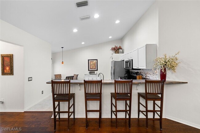 Building Photo - 23785 Clear Spring Ct