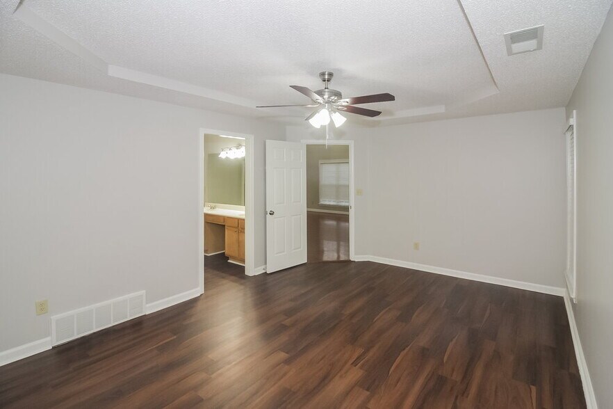 Building Photo - 1700 Torrington Ct