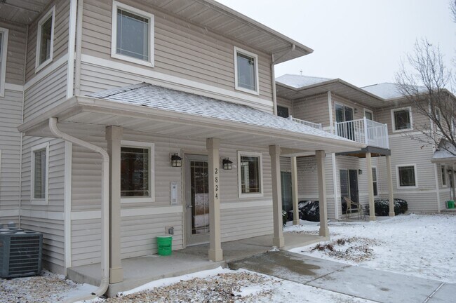 Building Photo - 2824 Pleasant View Rd