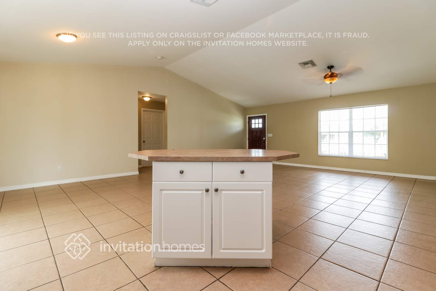 Building Photo - 3322 Oasis Blvd