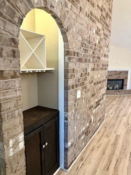 Building Photo - 500 Baywood Ct