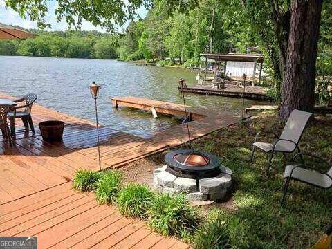 Building Photo - 8712 Lake Dr SW