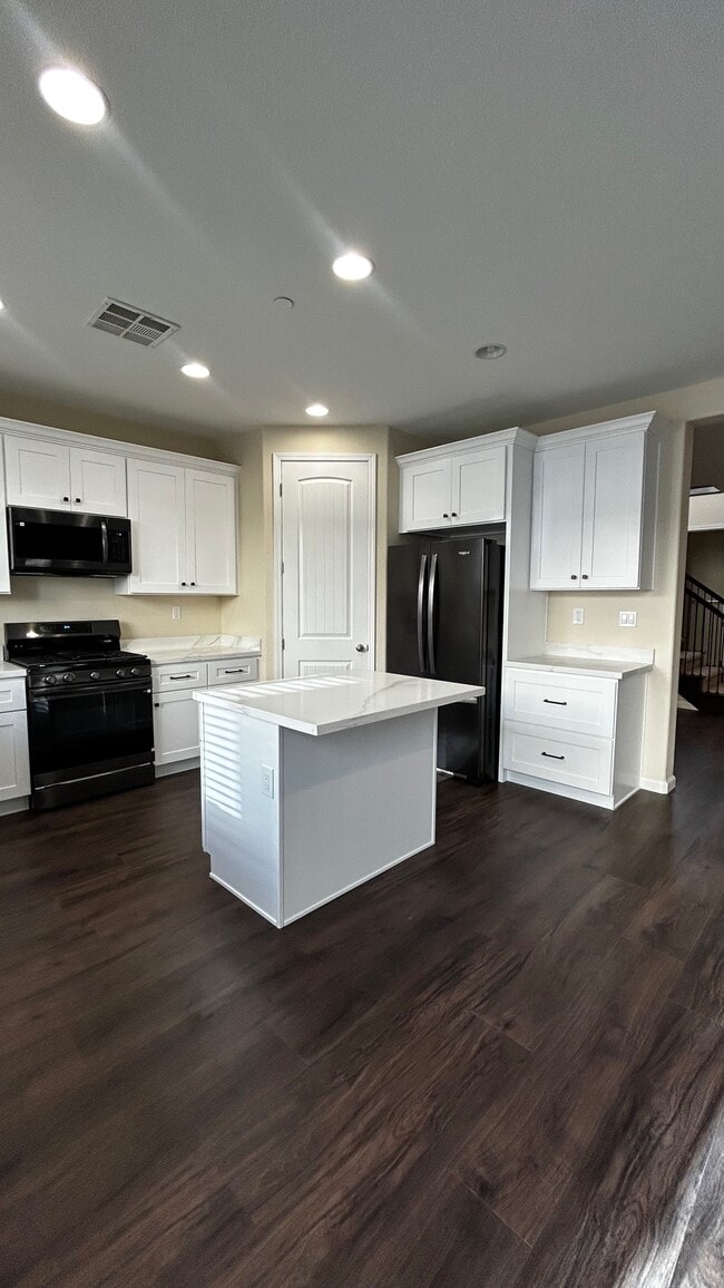 Building Photo - 2155 Bolero Dr