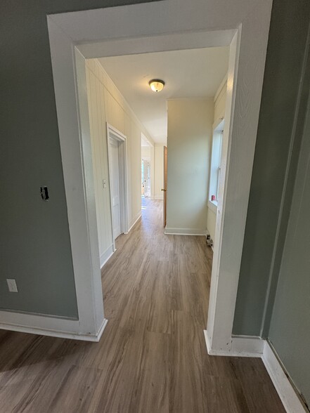 Hallway - 509 Walnut St