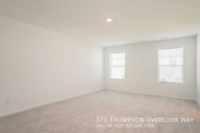 Building Photo - 373 Thompson overlook Way