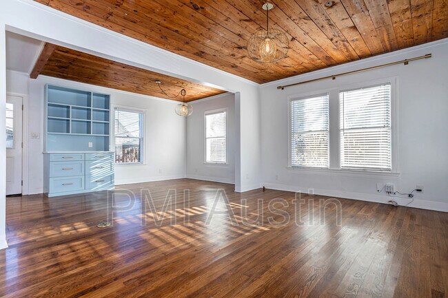 Building Photo - 2003 Newning Ave