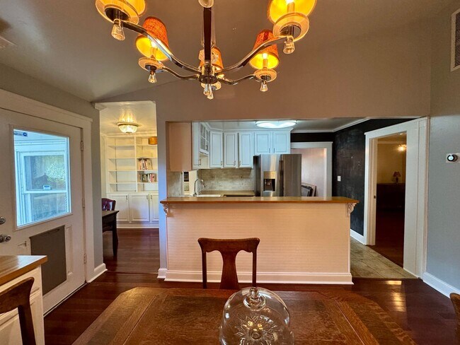 Building Photo - Great 3 Bed 2 Bath Home in Seminole Heights