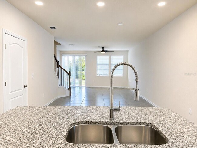 Building Photo - 172 Redbud Rd