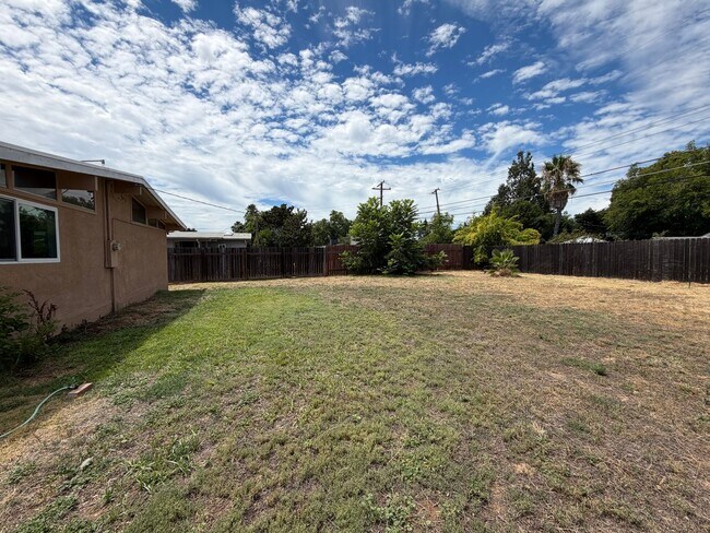 Building Photo - 3809 Sunnyvale Ave