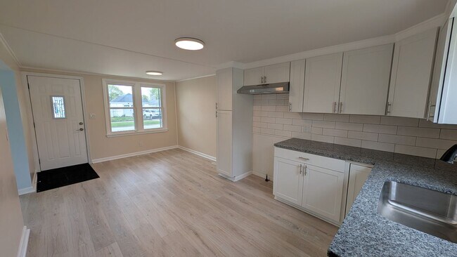 Building Photo - NEW 1 BED FOR RENT DOWNTOWN SANDUSKY!!!