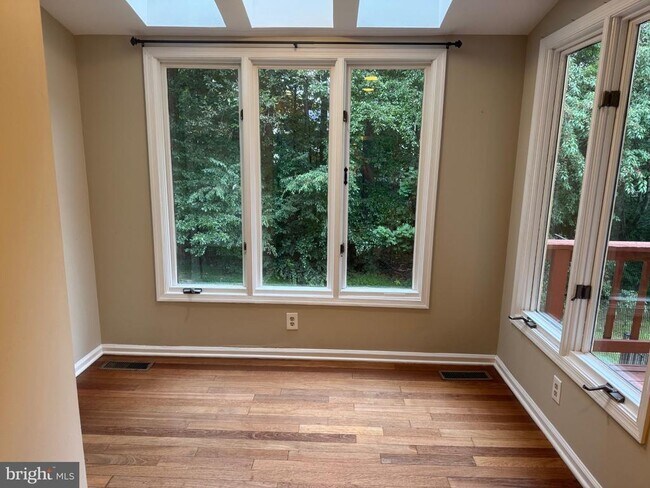 Building Photo - 6064 Clay Spur Ct