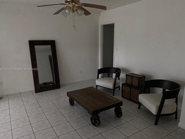 Building Photo - 127 Highview Ave