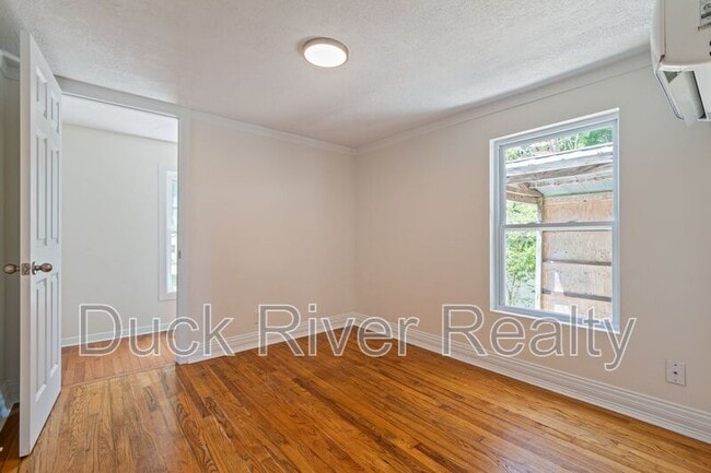 Building Photo - 210 Westover Dr