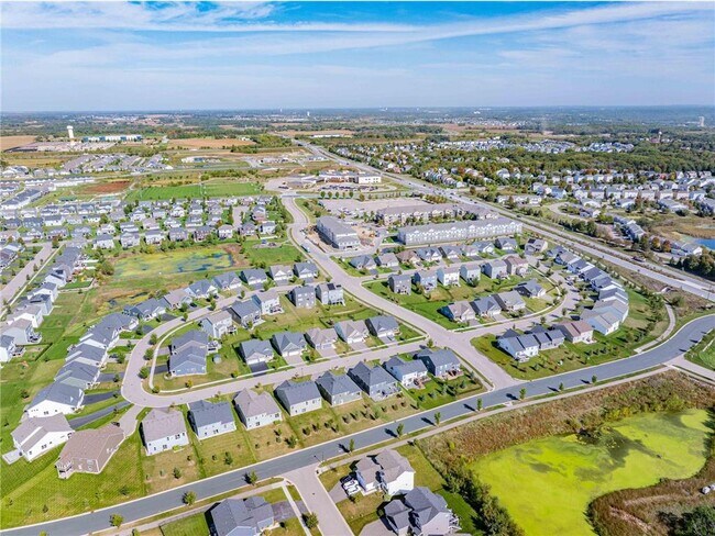 Building Photo - 143X Nutmeg Cir