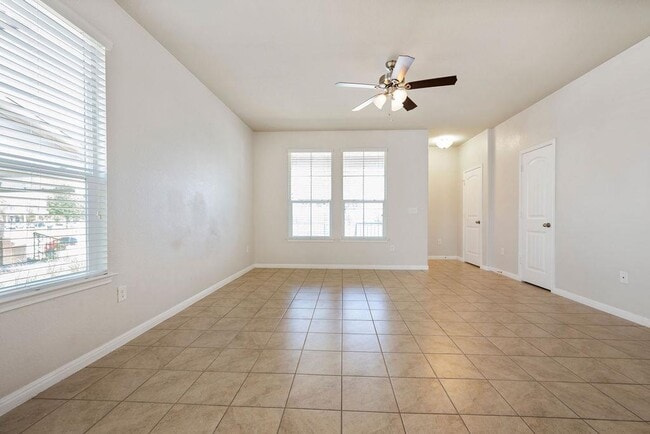 Building Photo - 711 Katmai Cir