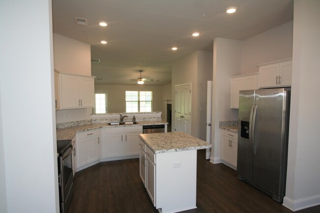 Building Photo - 3506 Sabra Ln
