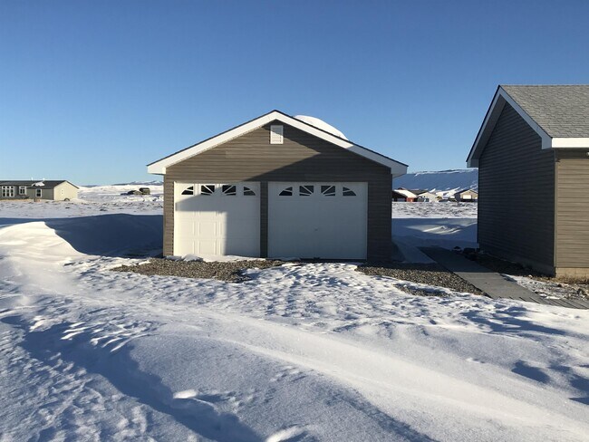 Building Photo - 15 Arapahoe Trail