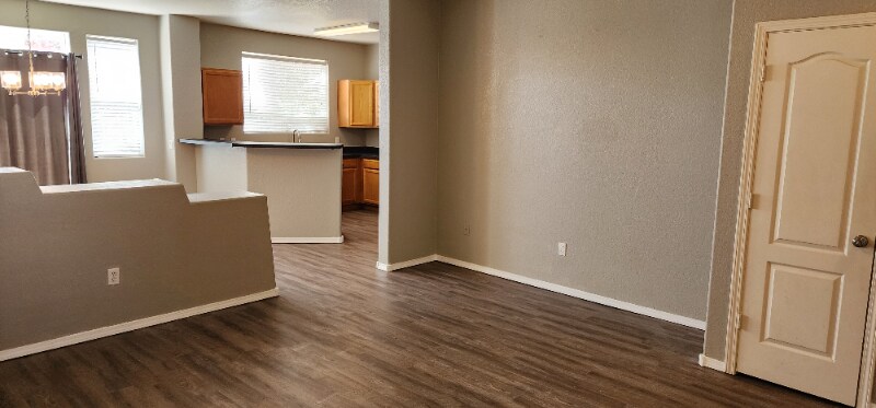 Building Photo - 6432 Los Pueblos Pl NW