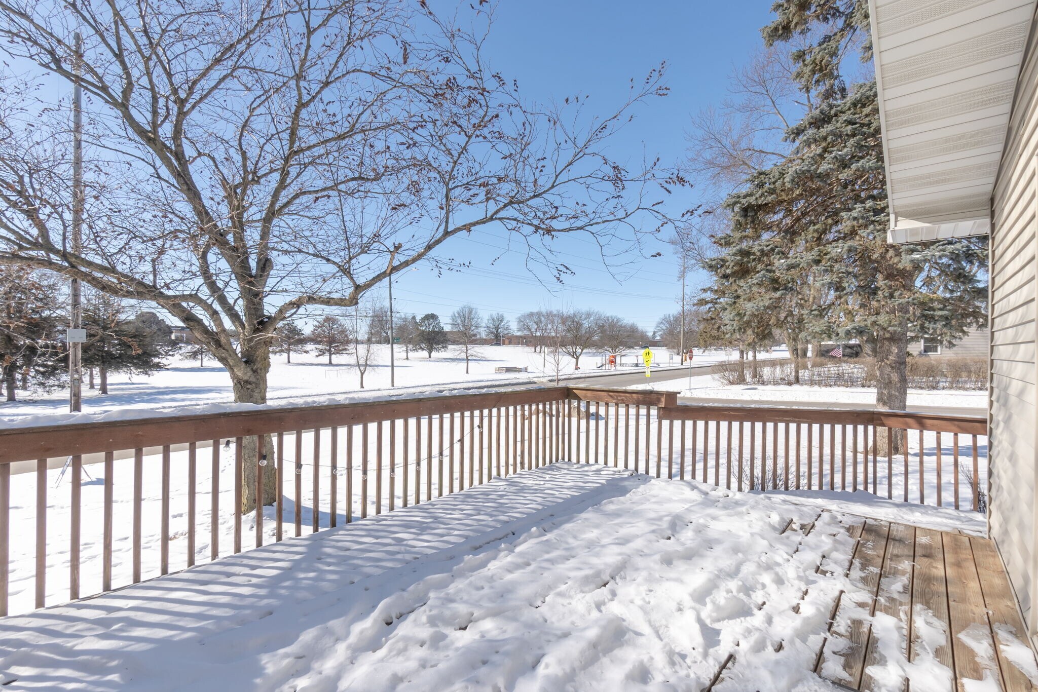 Deck II - 318 Highland Dr