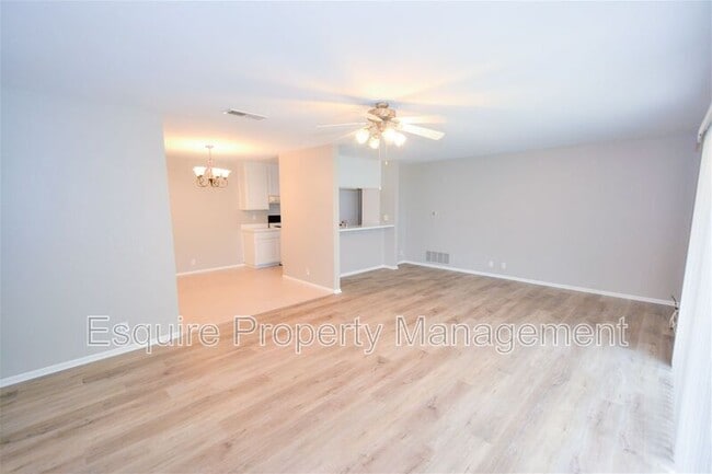 Building Photo - 159 Spanish Moss Pl
