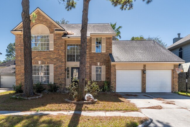 Primary Photo - 16123 Cairngorm Ave