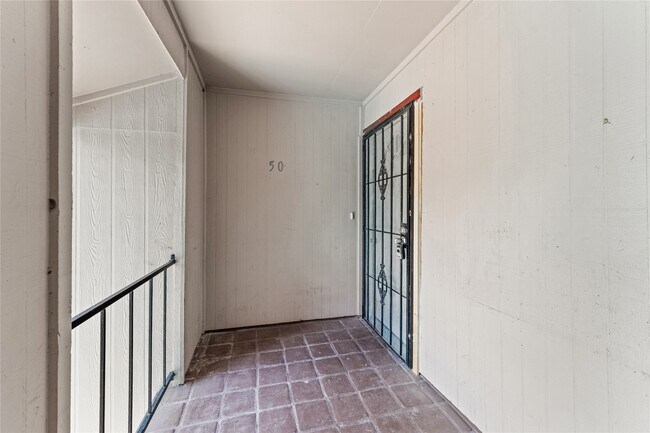 Building Photo - 12633 Memorial Dr