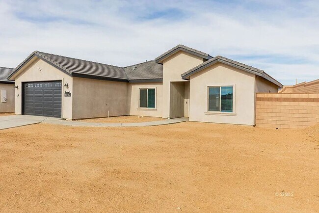 Building Photo - Charming 4-Bedroom Home with Modern Upgrad...