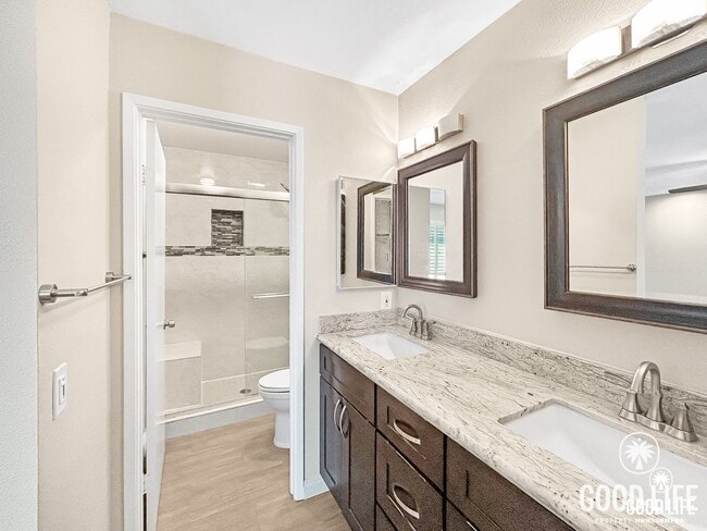 Building Photo - Beautiful 3B/2.5BA W/ Attached 2 Car Garage, A/C, & W/D in La Jolla!