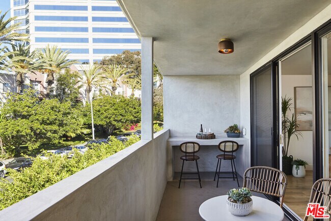 Building Photo - 12425 Texas Ave