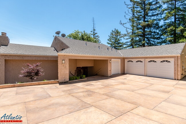 Building Photo - Beautiful Los Gatos Home | Remodeled | Ama...