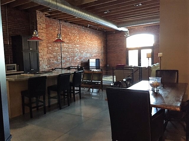 Building Photo - Autolofts