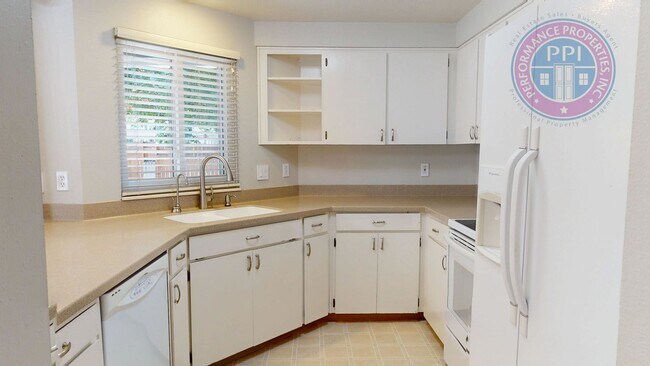 Building Photo - 11665 SW Sheffield Cir