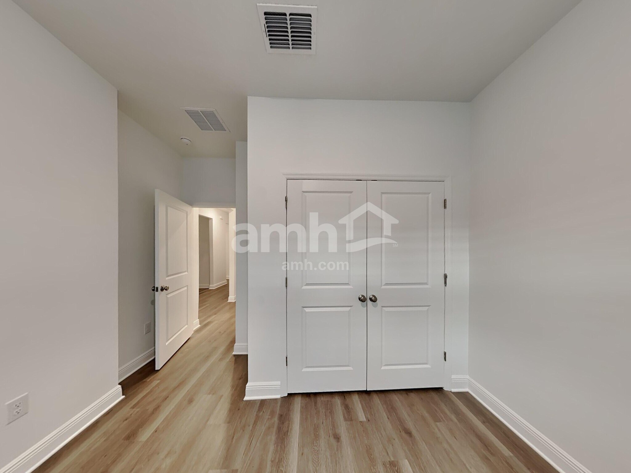 Building Photo - 6532 Atlantic Bch Ave
