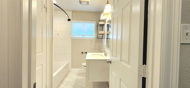 Building Photo - 6927 Burgess St