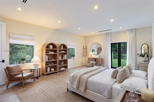 Building Photo - 5401 Pine Tree Dr
