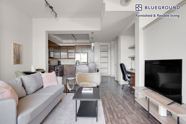 Building Photo - 816 Acoma St