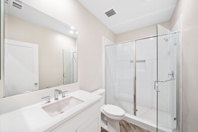 Building Photo - Split level floor plan on a gorgeously upgraded home