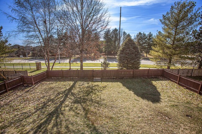 Building Photo - 4 Bedroom Home With Fenced Yard