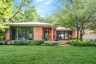 Building Photo - 7326 Lehigh Dr