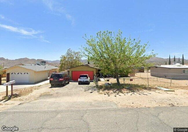 3BD/2BA Single Family Home with POOL! – $... - 3BD/2BA Single Family Home with POOL! –  $...