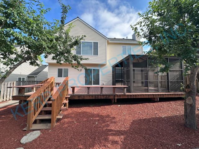 Building Photo - Spacious 4-Bed Oasis with 2.5 Baths in Cla...