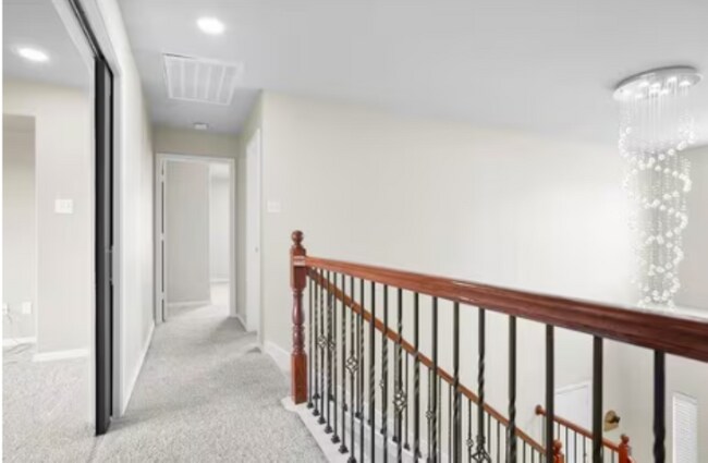 Building Photo - Stunning & Elegant Home in Forest Creek with Spacious Living & Prime Location