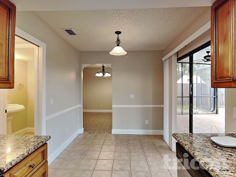 Building Photo - 1259 Waterbury Loop