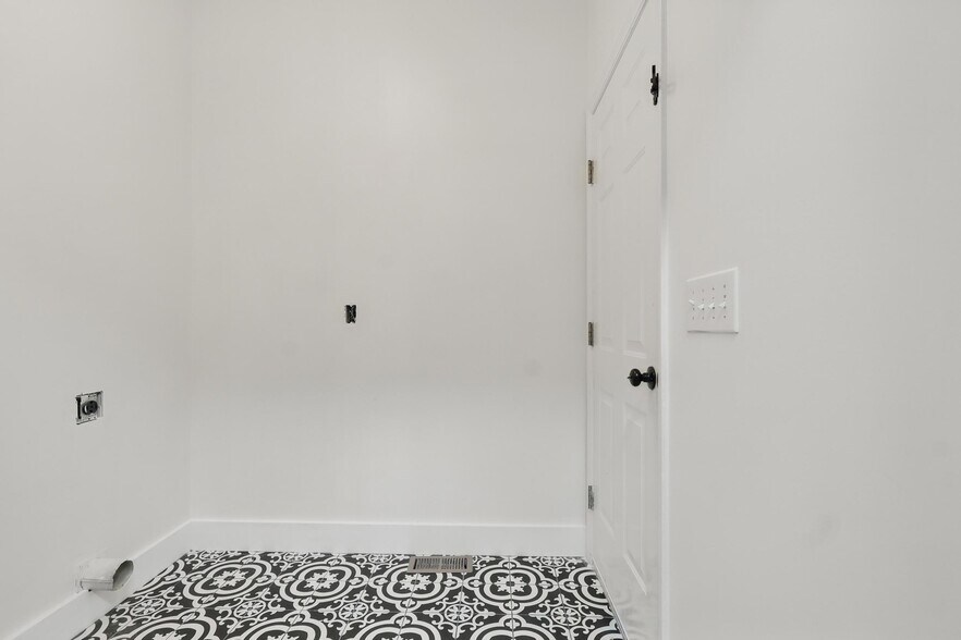 Building Photo - 4418 Gallatree Ln