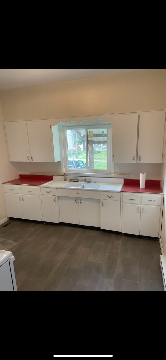 Building Photo - 1118 Kinneys Ln